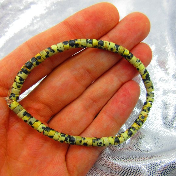 Dalmatian Jasper 4mm Heishi 7" Stretchy Gemstone Bracelet - Picture 1 of 3